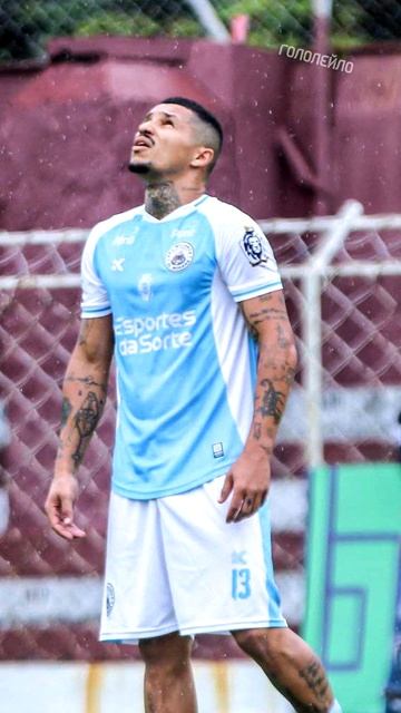 Футболиста арестовали за то что много забивает #футбол #football