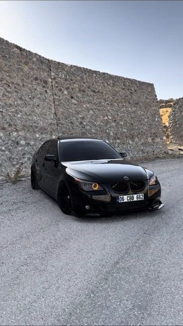 M5 E60 Black