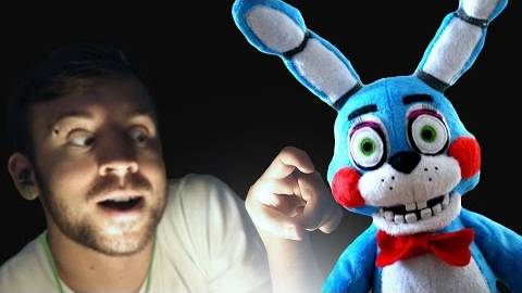 НАЖАТЬ НА МАЛЕНЬКУЮ КНОПОЧКУ - Five Nights at Freddy s_ Sister Location 2