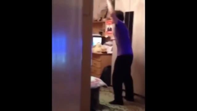 а почему едет он а не я (мем)
