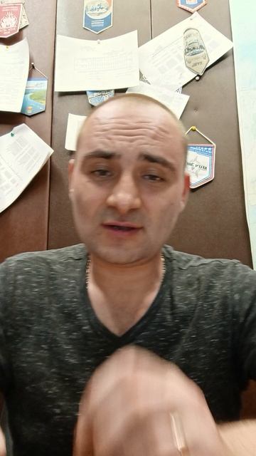 Скажите, как им помочь??? #друзья #женат #замужем #андрейдемянец #юмор