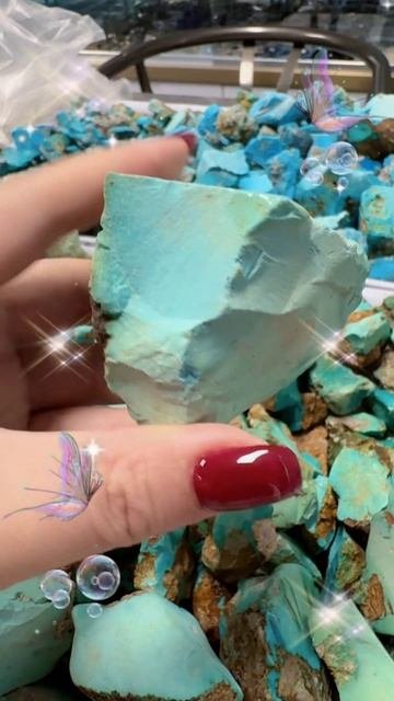 20251013-06 Original Turquoise Rough Material Hides Natural Charm