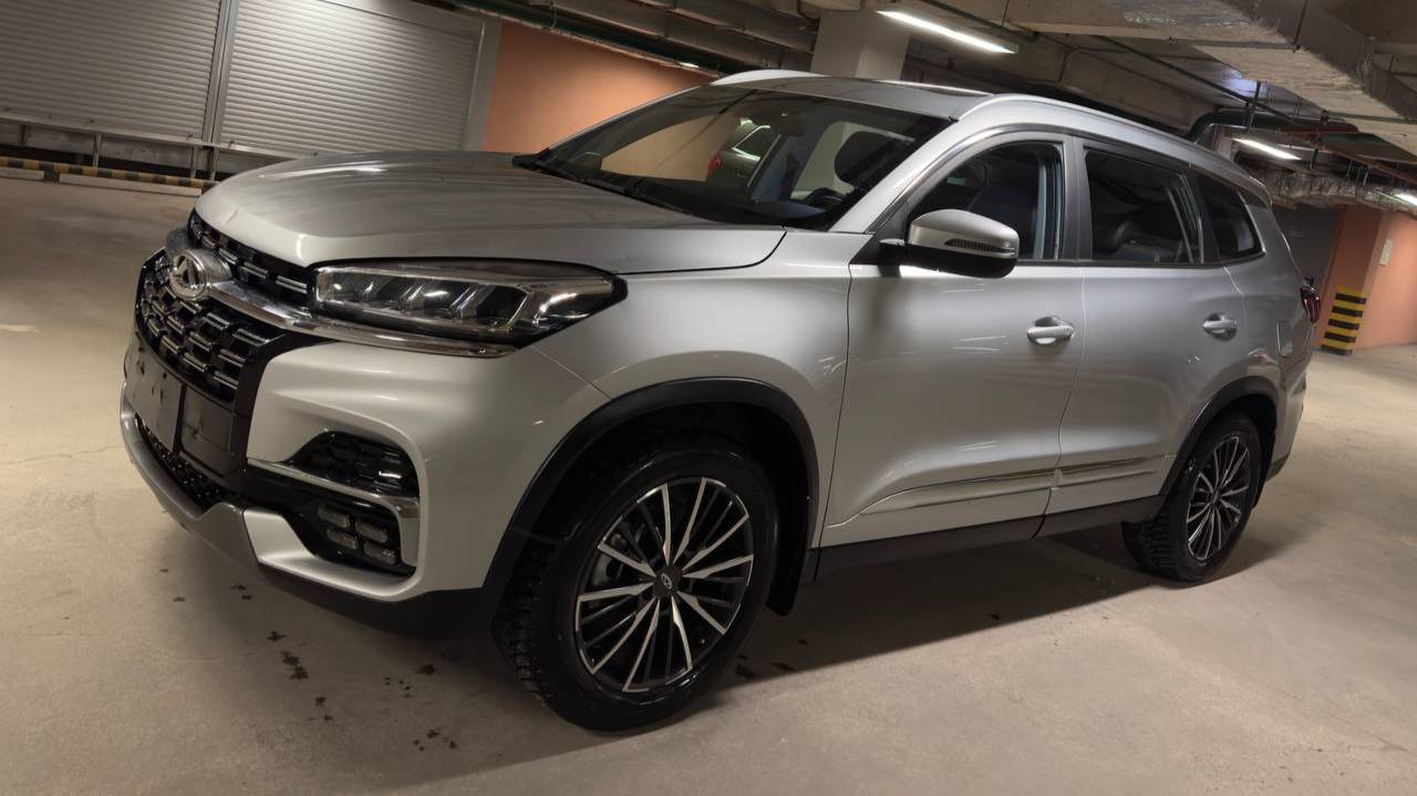 Chery Tiggo 8; 1.5 AT; 2023; Серебристый