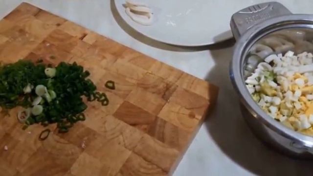 Окрошка с кальмарами