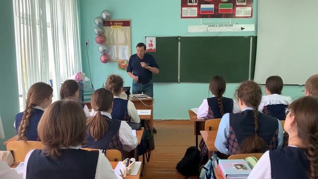 Академик Әхмәт Мазһаров туган мәктәбендә кунакта