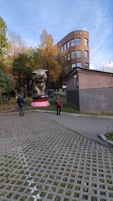 М.А. Булгаков Мастер и Маргарита в автомобиле и грач за рулем