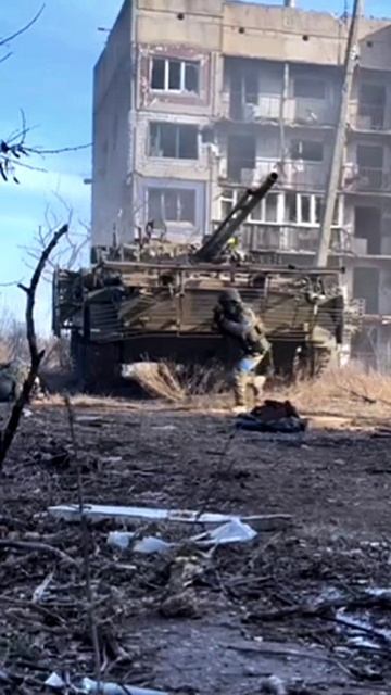 Взрыв у БМП! #бой #каскадеры #кинотрюк #кино