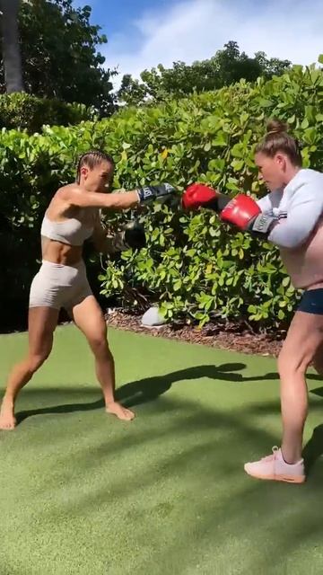 Фитнес | фитоняшка | спорт | девушка в бикини