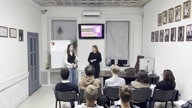 Алиса 20 Лет. 28.722 Рубля за Неделю