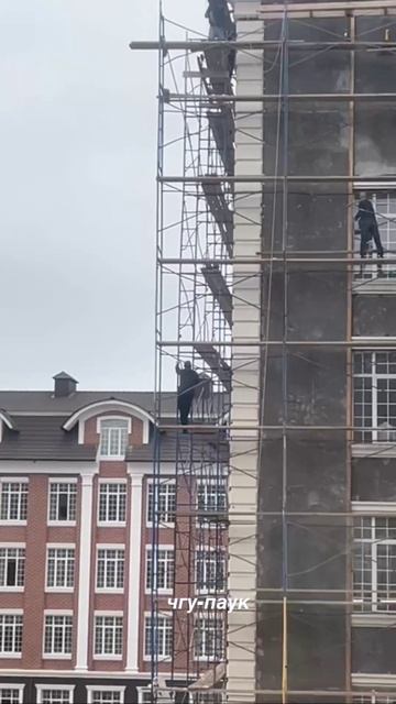 Вселенная марвел во дворе ЧГУ им.А.А.Кадырова-вы в безопасности,если что)