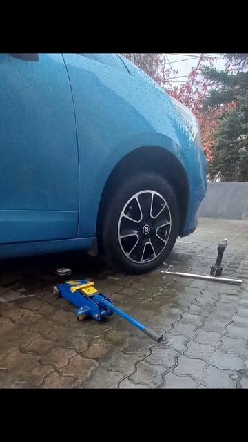 1000157736 смена колёс на зиму.mp4