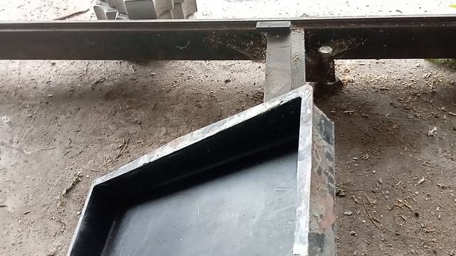 ФОРМЫ ДЛЯ БАРДЮРА..В УГЛАХ ЗАЛИПЫ..