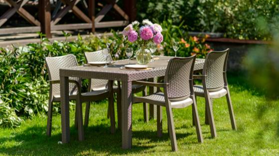 Стол большой пластиковый InGreen, коллекция Rattan, цвет французский платан