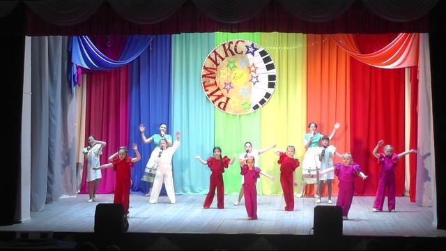 МБУ ДК "Садовый" - Студия эстрадного вокала "РитМикс" - "Мама настоящий друг"