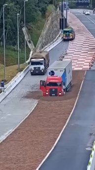 Полоса торможения придумана не зря 🚧🚛
