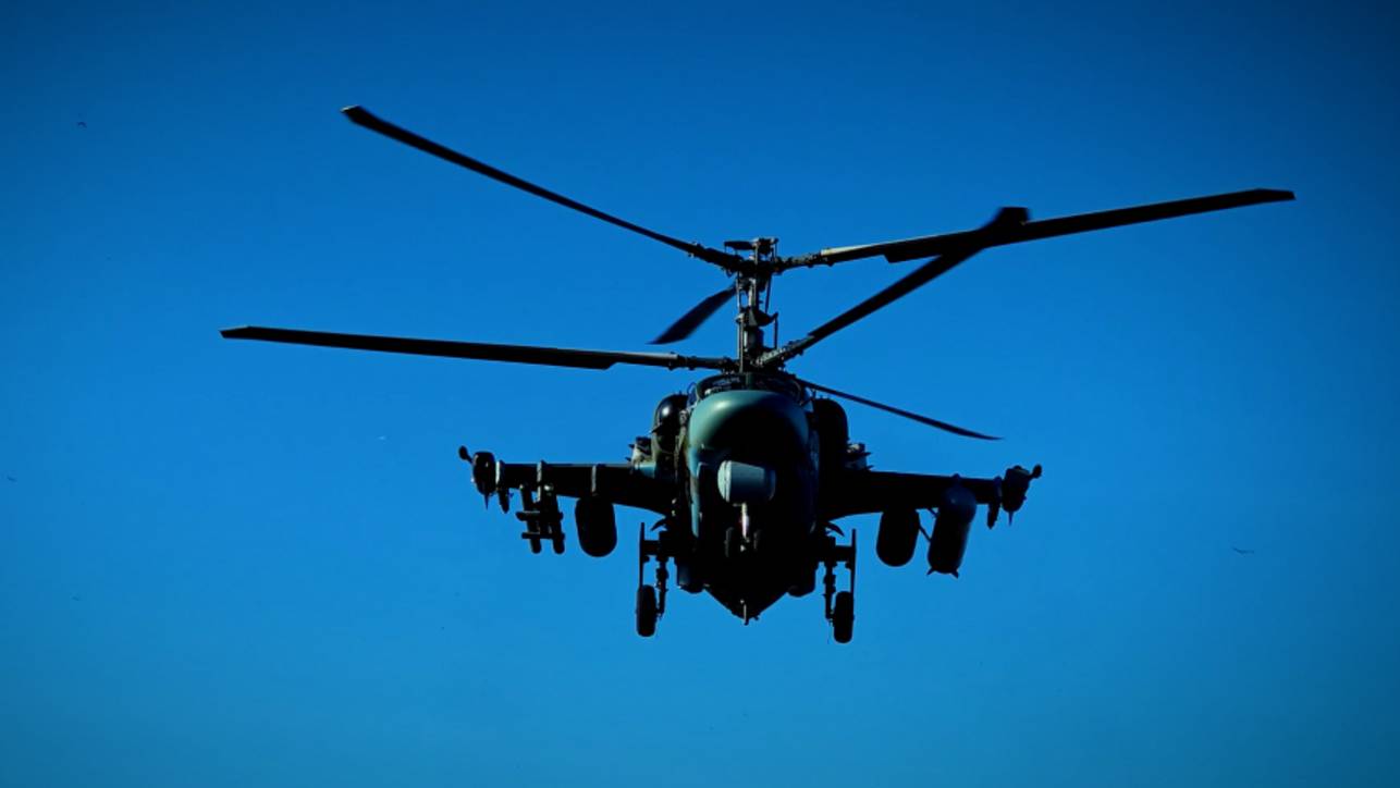 Ка-52М ударил по «опорнику» ВСУ. Лучшее видео из зоны СВО