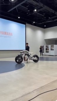 Yamaha показала киберпанк-байк будущего с беспилотным управлением — MOTOROiD 2 держит равновесие ...