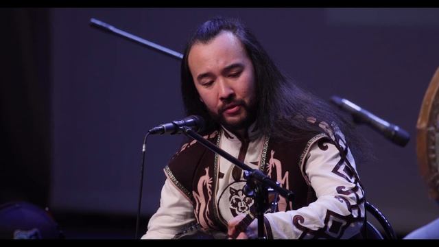 Дуэт “ŸнКут” (Равиль Лиров и Илья Чиколини) и коллектива «Алтын Казык»