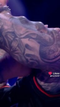 Вот зачем он так себя изуродовал??? #ужасы #лицо #тату #пирсинг #человек #смех #чёрныйюмор