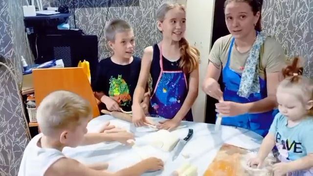 Конкурс видеороликов «Наш семейный рецепт» Блины «Безупречные»