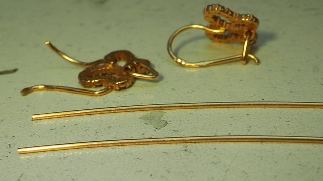 Ремонт детских злотых сереж замена сломанной  швензв