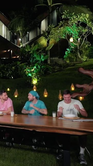 Тут вечеринка! #shorts