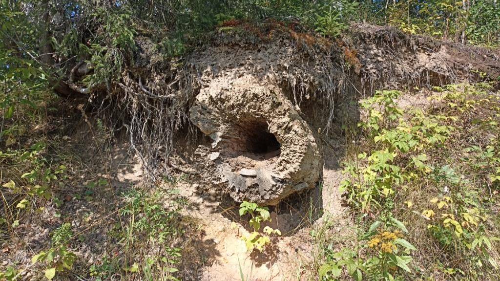 Интересный объект на реке Вишера вблизи поселка Вая