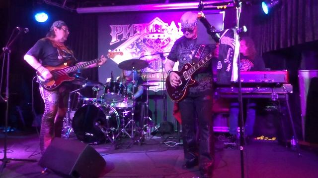 Grandfuzzers - I'm Your Captain - начало (Видео от Иры Карповой) Rhythm & Blus Cafe 11.10.25 г..