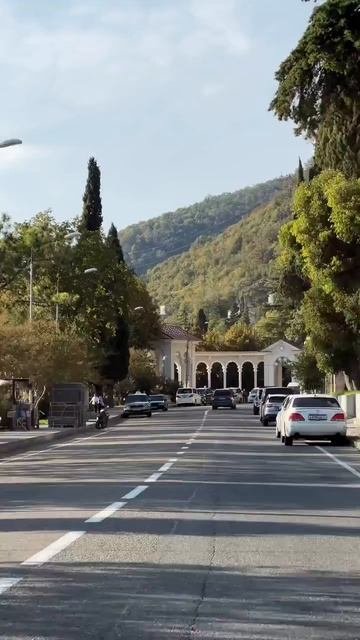 Путешествуйте по дорогам Абхазии в окружении местных красот, пользуясь услугами «А-ТАКСИ»