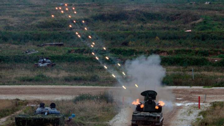 Прошунин: средства ПВО в Сочи отражают атаку беспилотников