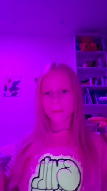 сгарают на губах твоим❤️