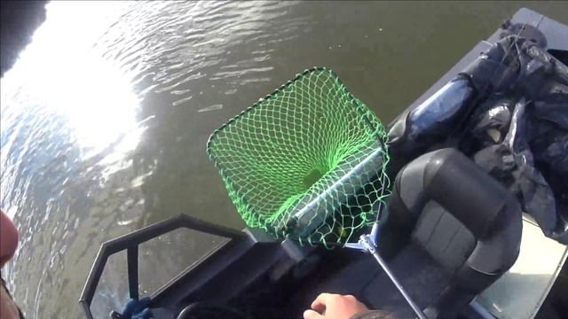 ЗДЕСЬ МНОГО ЩУКИ \ ЖОР ОСЕННИЙ