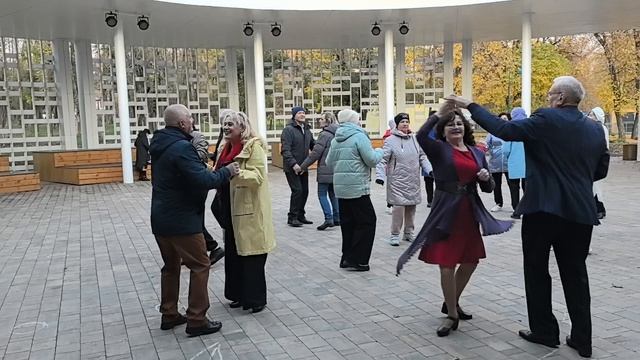 Твои карие красивые глаза... 18.10.25...