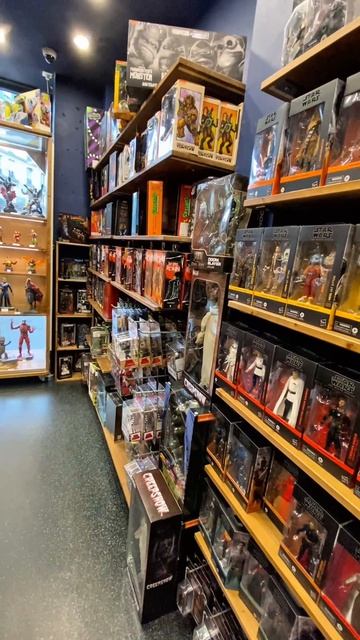 классные игрушки во Франции от Марвел