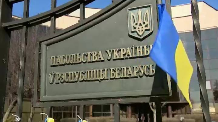 КГБ Белоруссии: ведется работа по установлению контактов с властями Украины