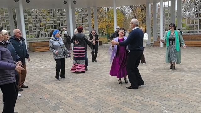 С капельками слёз... 19.10.25...