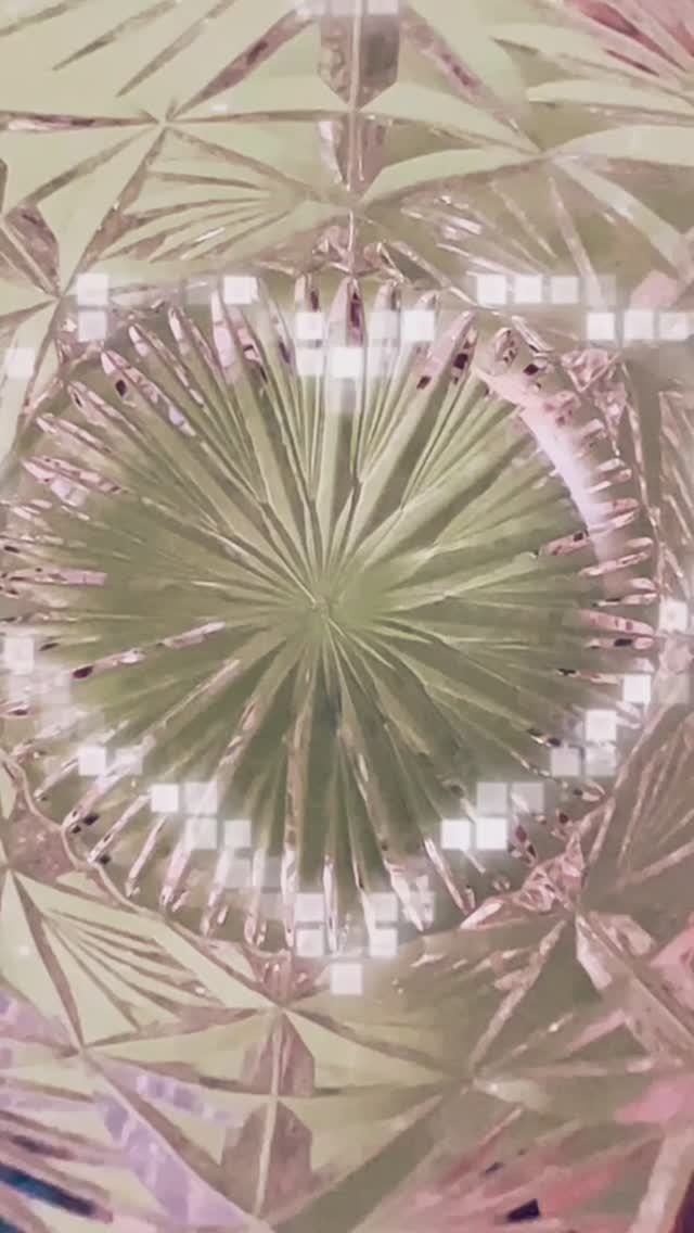 Ваза винтажная времен СССР, хрусталь, можно использовать как конфетницу или салатник.