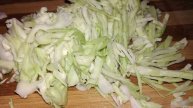 Салат из молодой капусты Весенний