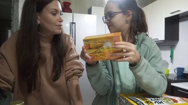 распаковка с мамой.