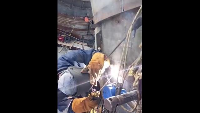 Сварищики работают на высоте