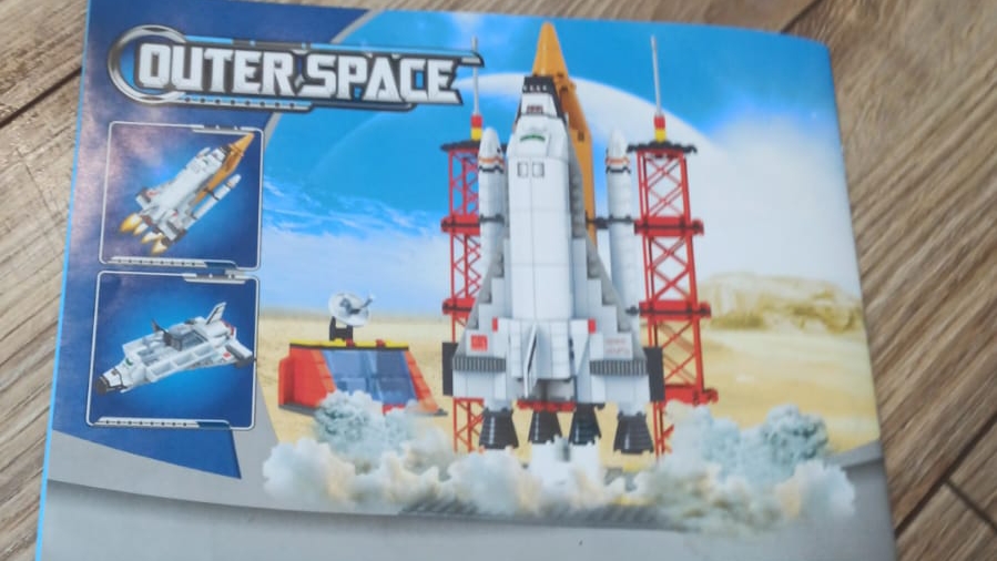 Собираем конструктор LEGO