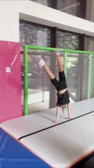 Пробую твист с рондата #спорт #акробатика #прыжки #рондат #твист #чирбелка #дашабелка