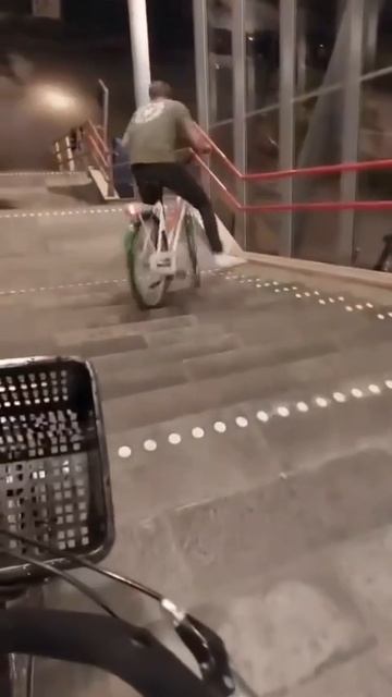 Идея на высоте, реализация хромает