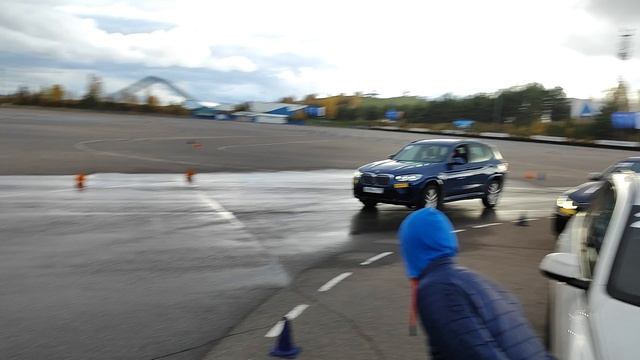 BMW M Driving Experience - BMW X3 3D - снос