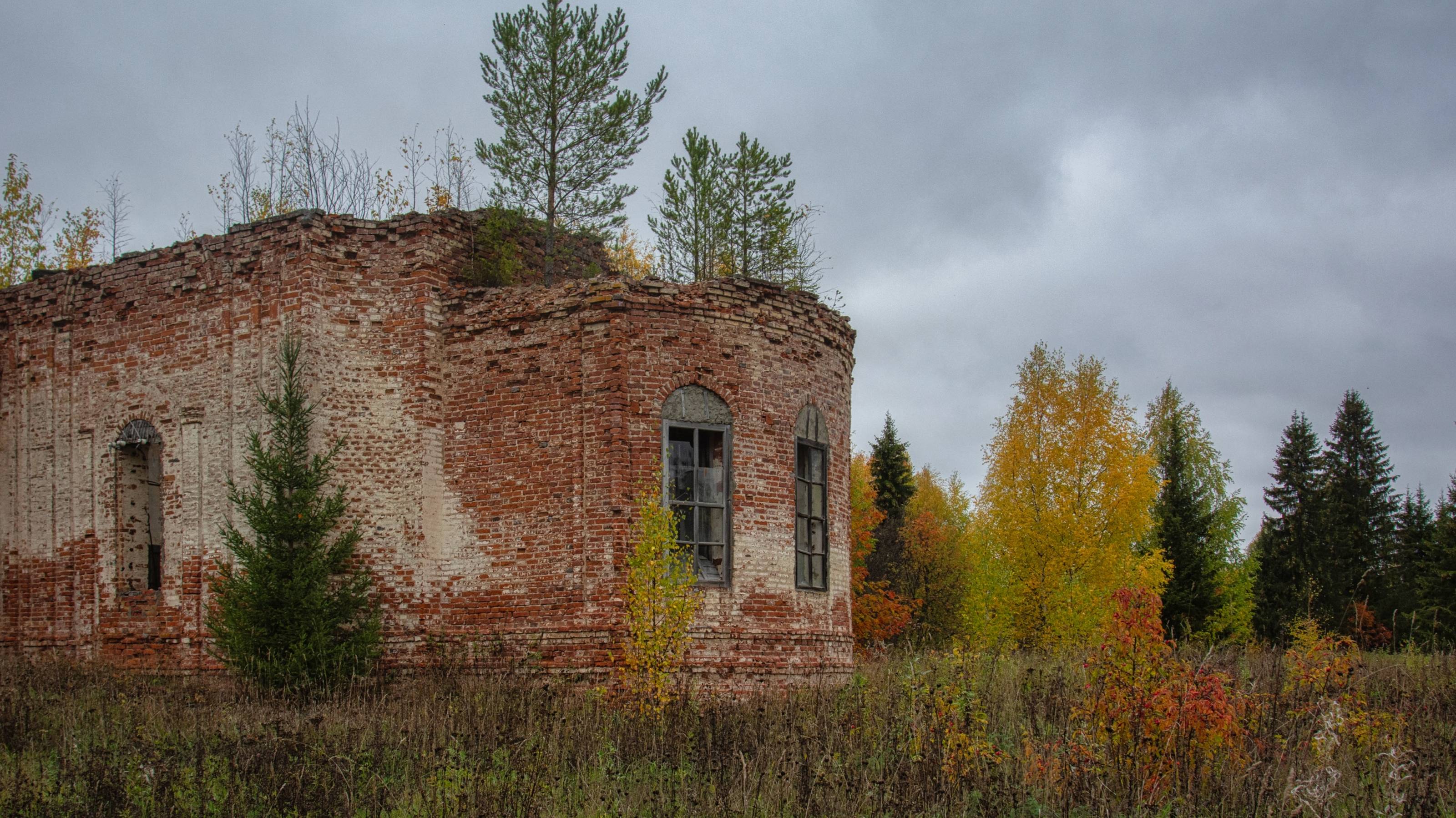 "СЕВЕРНАЯ МЕЛАНХОЛИЯ"... (Фото Сергея ОГАРКОВА (Коряжма), музыка Эдуарда НАПРАВНИКА (1839-1916))