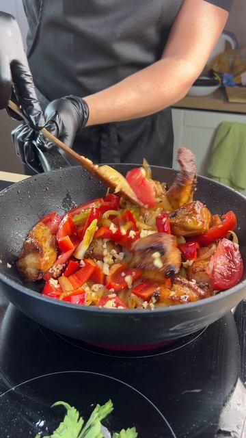 Жареное мясо с картошкой