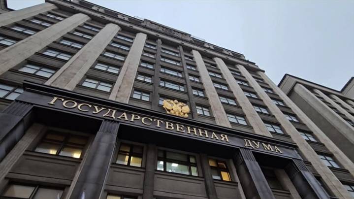 Матпомощь, призы и подарки до 10 тыс. рублей могут освободить от налогов