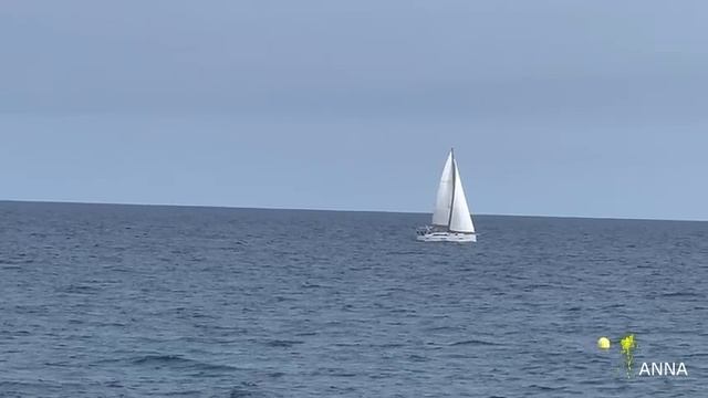 Далекий кораблик