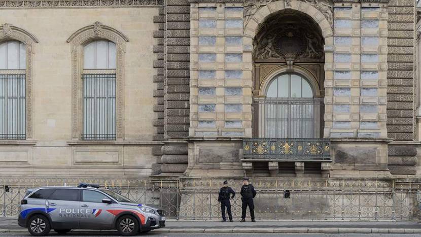 Следователи обнаружили новые улики по делу ограбления Лувра