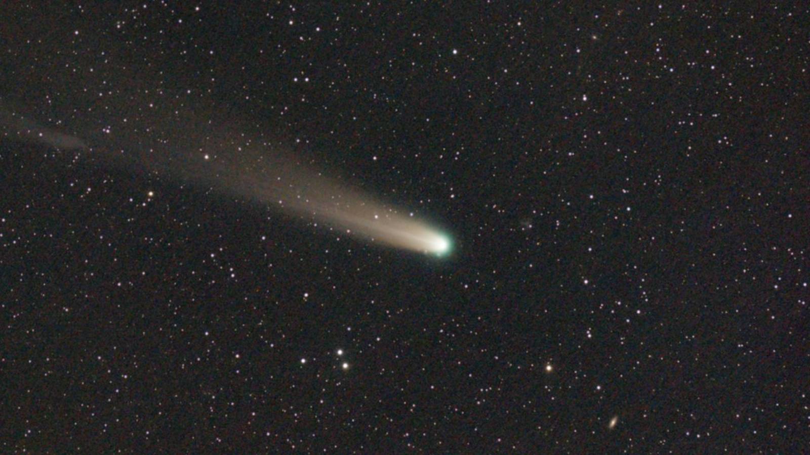 Самая яркая комета Lemmon максимально сблизилась с Землей